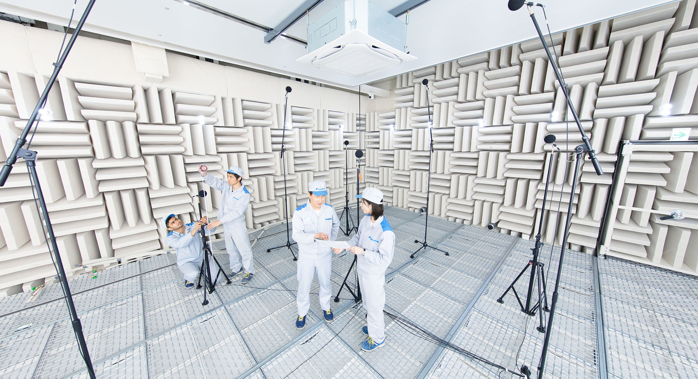 自社オリジナルのストックフォトを作るため国内外で撮影